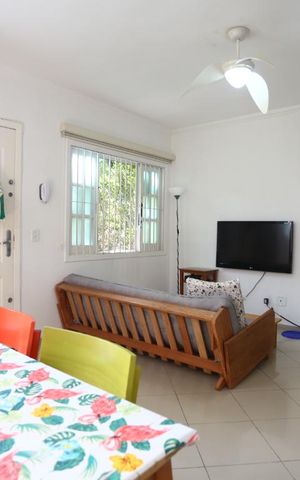 Casa de condomínio à venda com 90m², 3 quartos e 2 vagasSala