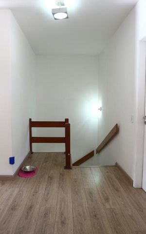 Casa de condomínio à venda com 90m², 3 quartos e 2 vagasEscritório