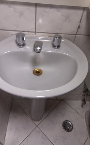 Apartamento à venda com 83m², 3 quartos e 1 vaga Apartamento à venda com 83m², 3 quartos e 1 vagaBanheiro Social