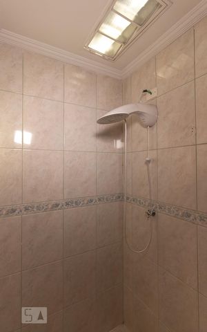 Casa à venda com 200m², 3 quartos e 3 vagas Casa à venda com 200m², 3 quartos e 3 vagasBanheiro Suíte Quarto 2