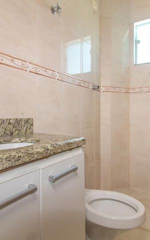 Casa à venda com 200m², 3 quartos e 3 vagas Casa à venda com 200m², 3 quartos e 3 vagasBanheiro Suíte Quarto 1
