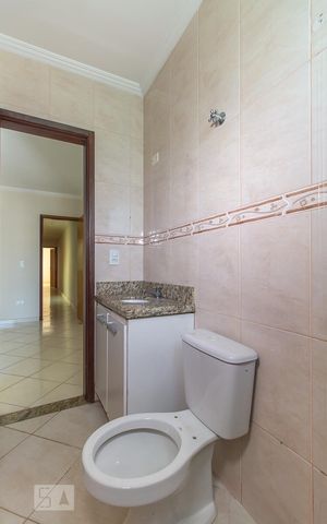 Casa à venda com 200m², 3 quartos e 3 vagas Casa à venda com 200m², 3 quartos e 3 vagasBanheiro Suíte Quarto 1