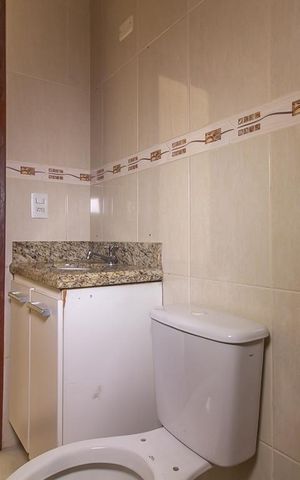 Casa à venda com 200m², 3 quartos e 3 vagas Casa à venda com 200m², 3 quartos e 3 vagasBanheiro Suíte Quarto 3