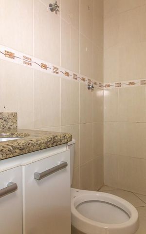 Casa à venda com 200m², 3 quartos e 3 vagas Casa à venda com 200m², 3 quartos e 3 vagasBanheiro Suíte Quarto 3