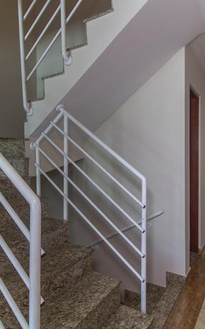 Casa à venda com 200m², 3 quartos e 3 vagas Casa à venda com 200m², 3 quartos e 3 vagasDetalhe Sala