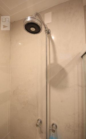 Apartamento à venda com 257m², 3 quartos e 4 vagasBanheiro da Suíte 2