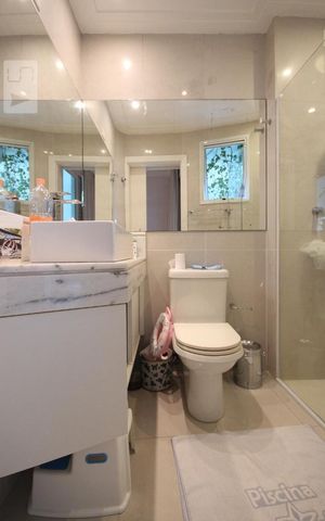 Apartamento à venda com 257m², 3 quartos e 4 vagasBanheiro da Suíte 1
