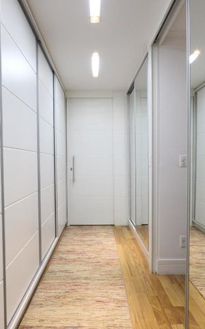 Apartamento à venda com 257m², 3 quartos e 4 vagasSuíte  3   (Closet)