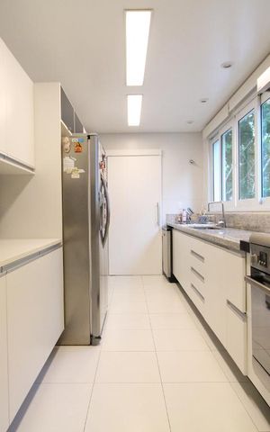 Apartamento à venda com 257m², 3 quartos e 4 vagasCozinha