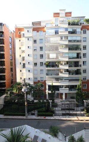 Apartamento à venda com 257m², 3 quartos e 4 vagasVista da Rua