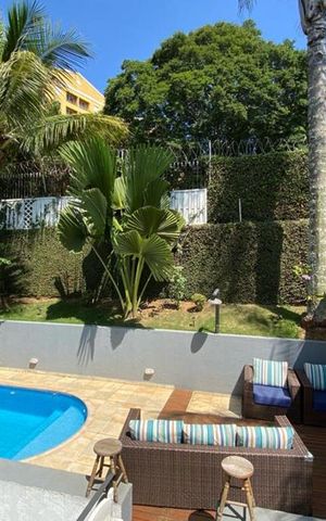 Casa à venda com 384m², 4 quartos e 4 vagas Casa à venda com 384m², 4 quartos e 4 vagasVista da Suíte 1