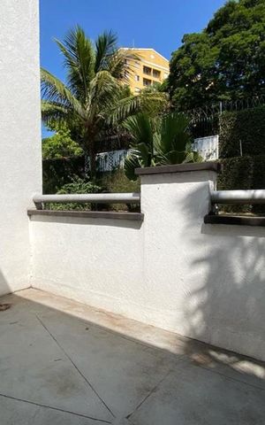 Casa à venda com 384m², 4 quartos e 4 vagas Casa à venda com 384m², 4 quartos e 4 vagasSuíte 1