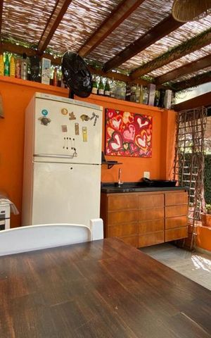 Casa à venda com 384m², 4 quartos e 4 vagas Casa à venda com 384m², 4 quartos e 4 vagasChurrasqueira