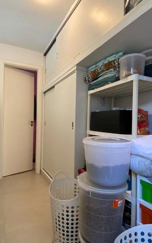 Casa à venda com 384m², 4 quartos e 4 vagas Casa à venda com 384m², 4 quartos e 4 vagasQuarto de Serviço