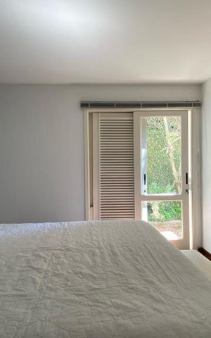 Casa à venda com 384m², 4 quartos e 4 vagas Casa à venda com 384m², 4 quartos e 4 vagasQuarto 3