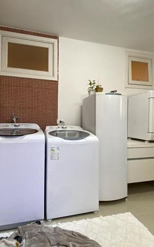 Casa à venda com 384m², 4 quartos e 4 vagas Casa à venda com 384m², 4 quartos e 4 vagasÁrea de Serviço