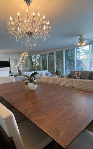 Casa à venda com 384m², 4 quartos e 4 vagas Casa à venda com 384m², 4 quartos e 4 vagasSala de Jantar