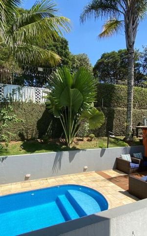 Casa à venda com 384m², 4 quartos e 4 vagas Casa à venda com 384m², 4 quartos e 4 vagasVista do Escritório