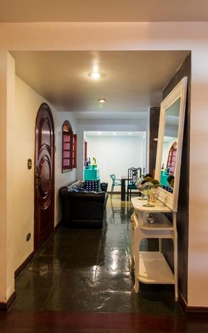 Casa à venda com 260m², 4 quartos e 2 vagasSala