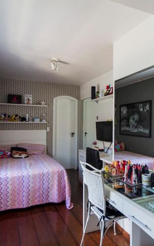 Casa à venda com 260m², 4 quartos e 2 vagasQuarto 1 - Suíte