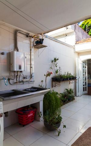 Casa à venda com 260m², 4 quartos e 2 vagasÁrea de Serviço