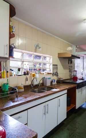 Casa à venda com 260m², 4 quartos e 2 vagasCozinha