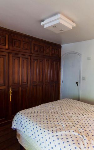 Casa à venda com 260m², 4 quartos e 2 vagasQuarto 3 - Suíte