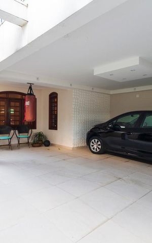 Casa à venda com 260m², 4 quartos e 2 vagasGaragem