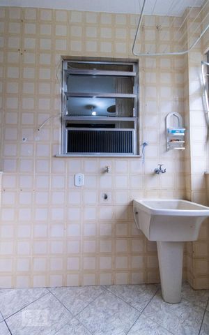 Apartamento à venda com 107m², 3 quartos e 2 vagas Apartamento à venda com 107m², 3 quartos e 2 vagasÁrea de Serviço
