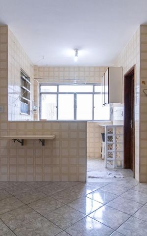 Apartamento à venda com 107m², 3 quartos e 2 vagas Apartamento à venda com 107m², 3 quartos e 2 vagasCozinha
