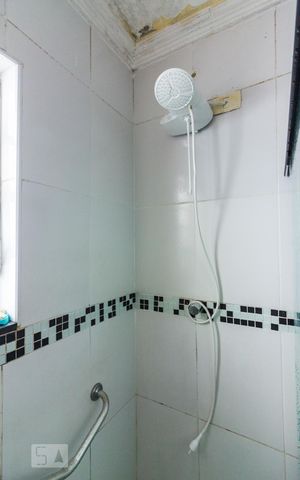 Casa à venda com 130m², 2 quartos e 1 vagaBanheiro