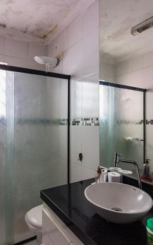 Casa à venda com 130m², 2 quartos e 1 vagaBanheiro