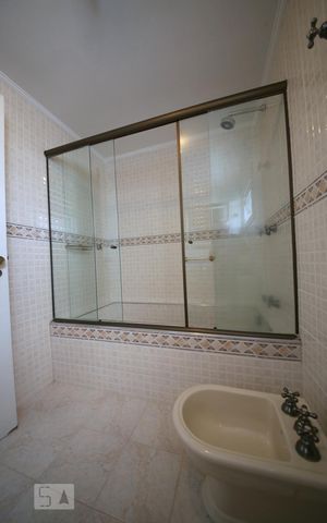 Apartamento para alugar com 195m², 3 quartos e 2 vagasSuíte -Banheiro