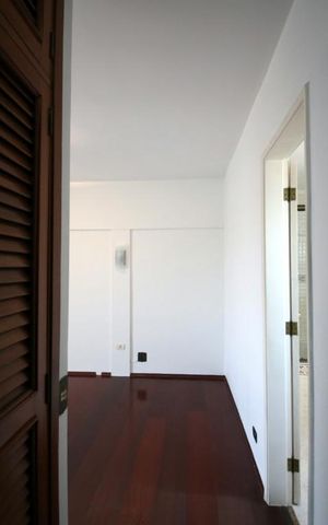 Apartamento para alugar com 195m², 3 quartos e 2 vagasSuíte - Closet