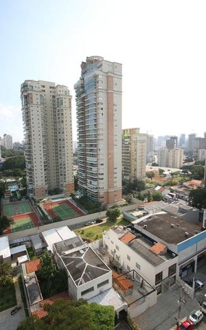Apartamento para alugar com 195m², 3 quartos e 2 vagasVista