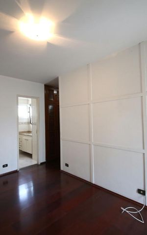 Apartamento para alugar com 195m², 3 quartos e 2 vagasSuíte