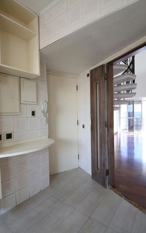Apartamento para alugar com 195m², 3 quartos e 2 vagasCozinha