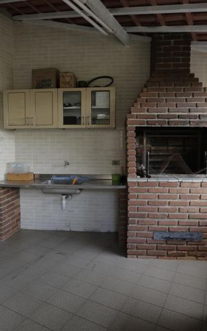 Casa à venda com 138m², 3 quartos e 2 vagasChurrasqueira