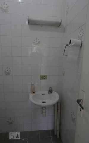 Casa à venda com 138m², 3 quartos e 2 vagasBanheiro de serviço