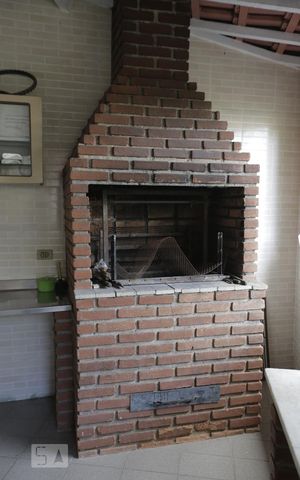 Casa à venda com 138m², 3 quartos e 2 vagasChurrasqueira