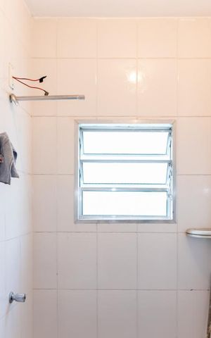 Casa para alugar com 80m², 2 quartos e 1 vaga Casa para alugar com 80m², 2 quartos e 1 vagaBanheiro 2