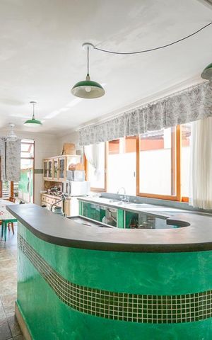 Casa à venda com 238m², 4 quartos e 2 vagas Casa à venda com 238m², 4 quartos e 2 vagasCozinha