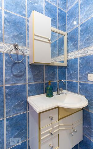 Casa à venda com 240m², 3 quartos e 5 vagasBanheiro