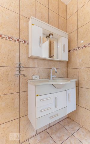 Casa à venda com 240m², 3 quartos e 5 vagasBanheiro 2