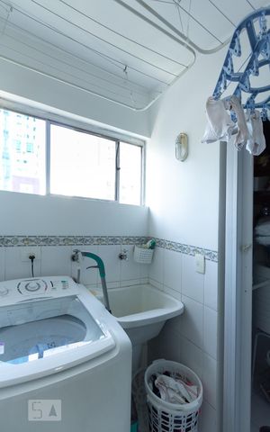 Apartamento à venda com 68m², 2 quartos e 1 vaga Apartamento à venda com 68m², 2 quartos e 1 vagaÁrea de serviço