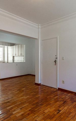Apartamento à venda com 70m², 2 quartos e 1 vaga Apartamento à venda com 70m², 2 quartos e 1 vagaSala