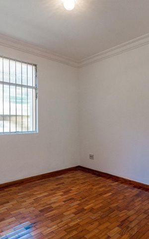 Apartamento à venda com 70m², 2 quartos e 1 vaga Apartamento à venda com 70m², 2 quartos e 1 vagaSala