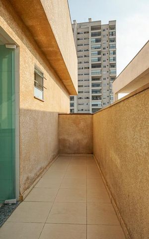 Apartamento à venda com 50m², 2 quartos e sem vaga Apartamento à venda com 50m², 2 quartos e sem vagaVaranda