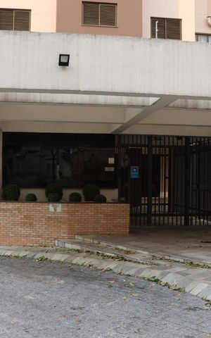 Apartamento para alugar com 86m², 3 quartos e 2 vagasFachada