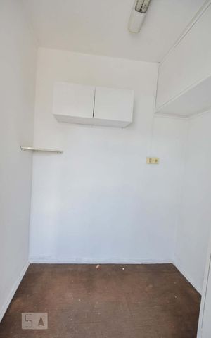 Apartamento à venda com 85m², 2 quartos e 1 vagaQuarto de Serviços